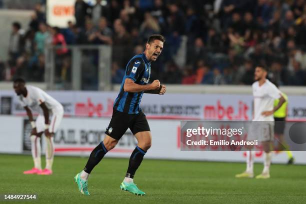 Rafael Toloi of Atalanta BC celebrates after scoring the team's second goal during the Serie A match between Atalanta BC and AS Roma at Gewiss...