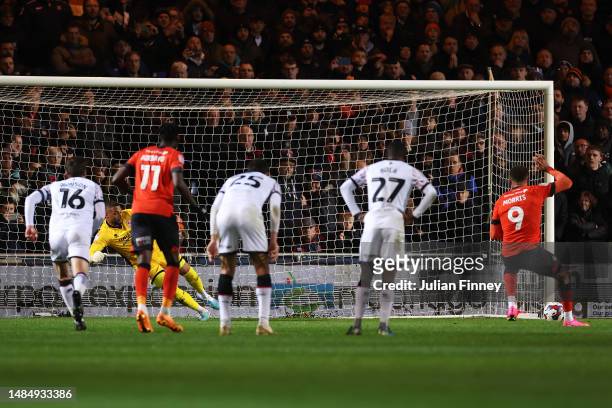 Zack Steffen of Middlesbrough fails to save as Carlton Morris of Luton Town scores the team's second goal from a penalty during the Sky Bet...