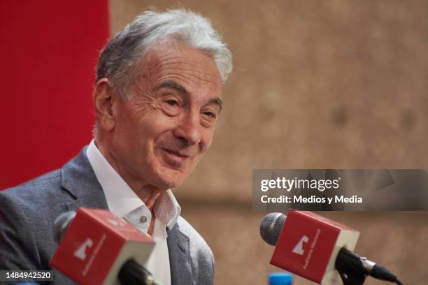 Jorge Maronna of Les Luthiers band attends during a press conference about their 'Mas Tropiezos de Mastropiero' tour at Auditorio Nacional on April...