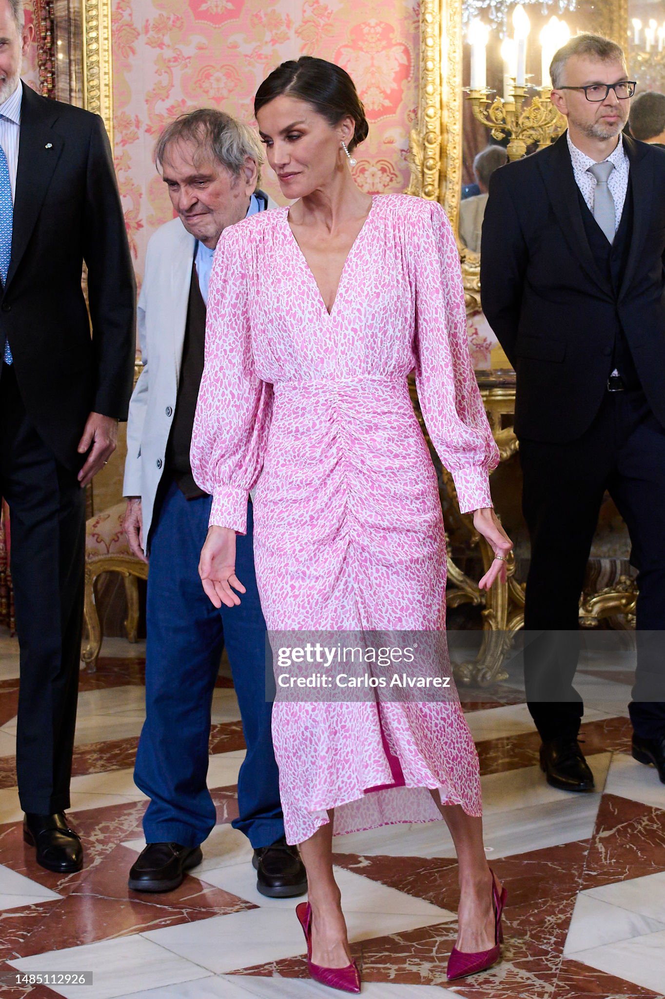 queen-letizia-of-spain-attends-a-luncheon-for-world-literature-members-on-the-occassion-of-the.jpg