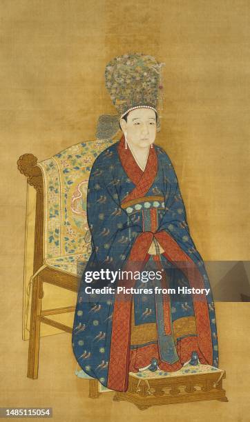 Empress Yang , consort of Emperor Ningzong, 13th ruler of the Song Dynasty and 4th ruler of the Southern Song Synasty . Hanging scrol painting, c....