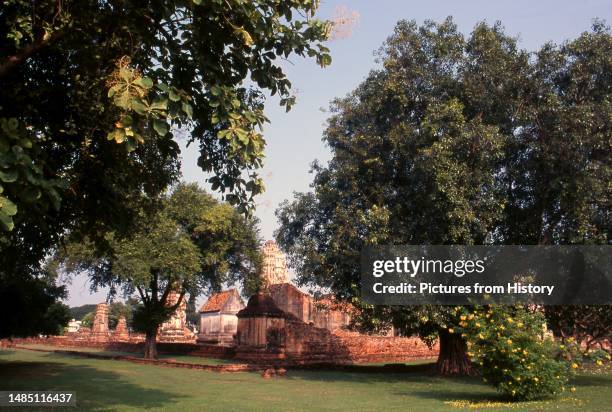 The 12th century ruins of Wat Phra Si Rattana Mahathat, Lopburi. The old town of Lopburi dates back to the Dvaravati era . It was originally known as...