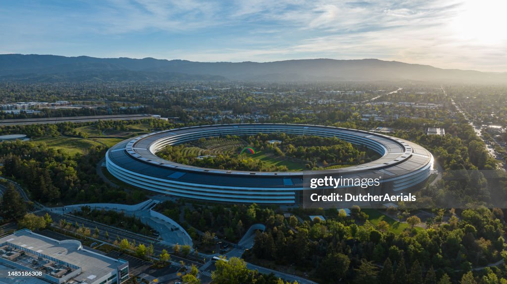 Aerial view of Apple Park campus