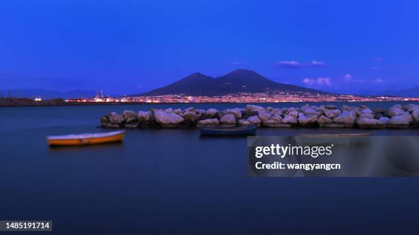 night view of the port of naples - gulf of naples stock pictures, royalty-free photos & images