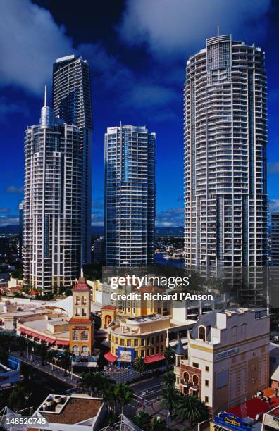 Chevron Renaissance Chevron Renaissance Photos and Premium High Res Pictures - Getty Images