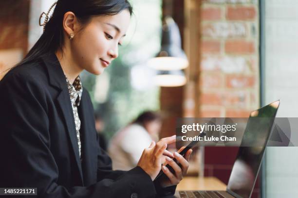 daily life of a business woman - sending stock pictures, royalty-free photos & images