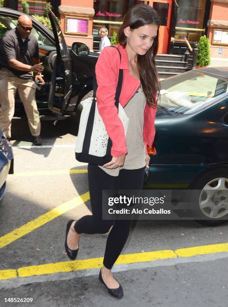 Katie Holmes is seen going to the gym at Streets of Manhattan on July 18, 2012 in New York City.