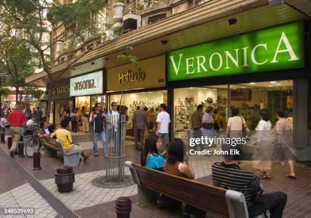 Downtown Pedestrian Shopping Street, Stock-Foto