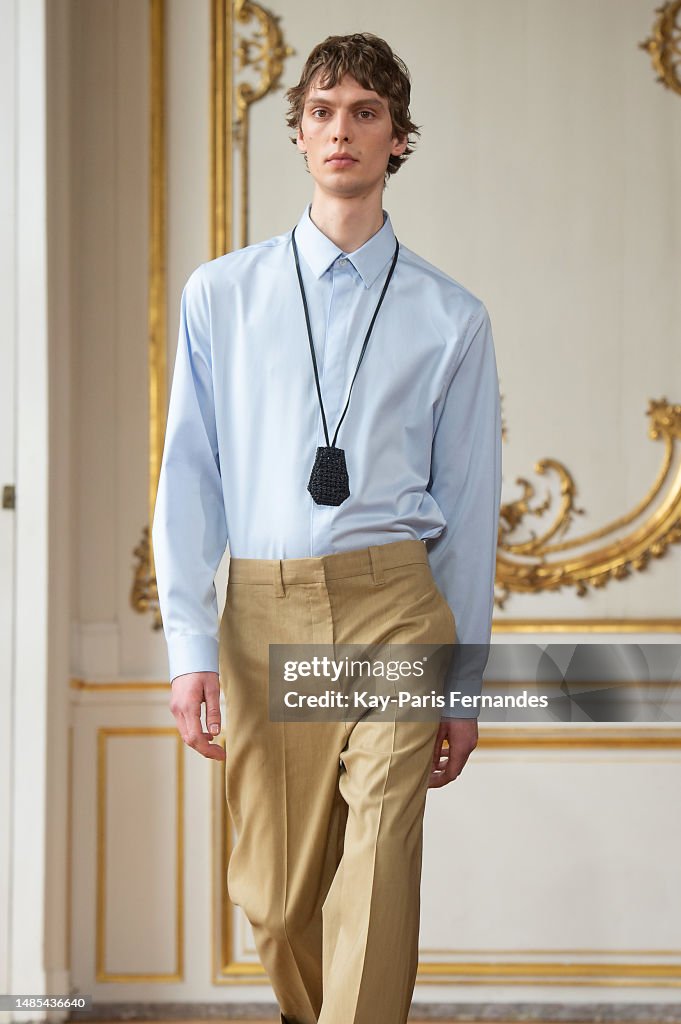 COS Atelier SS23 : Runway At Hotel D'Evreux In Paris