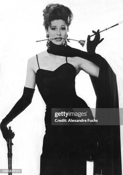 Actress Suzy Parker poses as a Vamp to promote the film 'The Interns' at Los Angeles, California in 1961