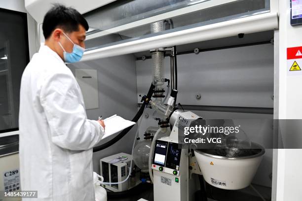 Generic Medical Lab 615 Generic: Laboratory Stock Photos, High-Res Pictures, and Images ...