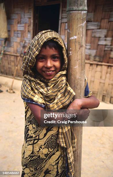 portrait of young khashia girl at lowacherra khashia punji (village). - daily life in bangladesh stock pictures, royalty-free photos & images