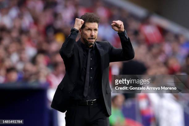 Diego Simeone, Head Coach of Atletico Madrid, celebrates during the LaLiga Santander match between Atletico de Madrid and RCD Mallorca at Civitas...