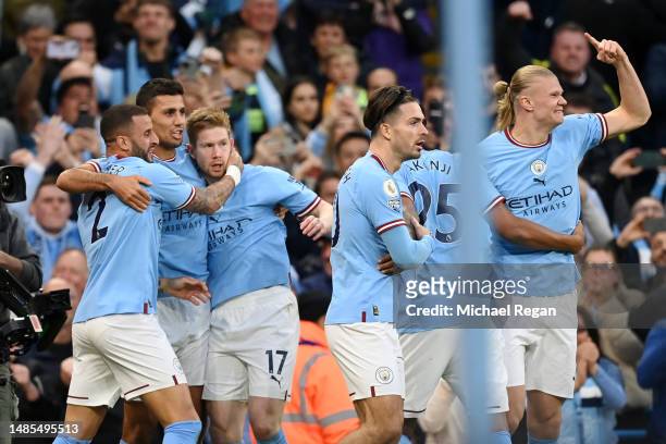 Kevin De Bruyne of Manchester City celebrates after scoring the team's first goal during the Premier League match between Manchester City and Arsenal...