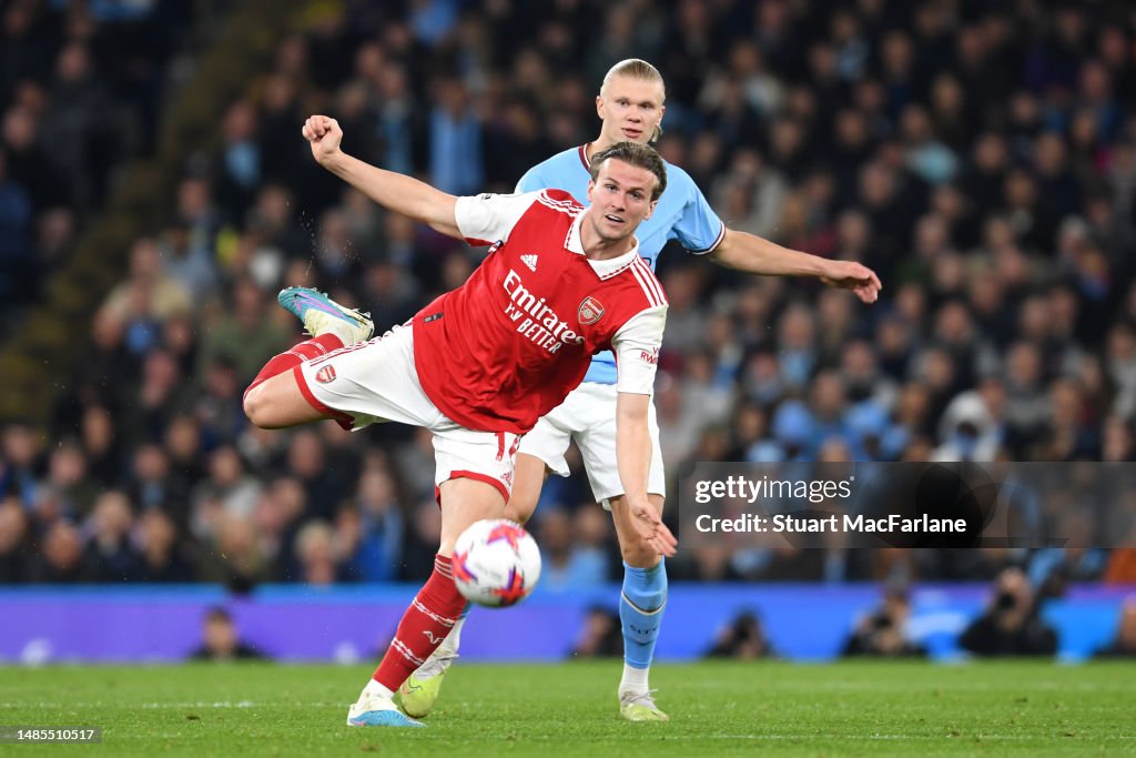 Manchester City v Arsenal FC - Premier League