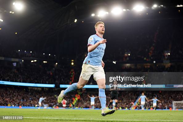 Kevin De Bruyne of Manchester City celebrates after scoring the... News