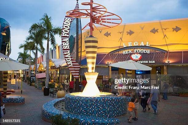 367 Sawgrass Mills Stock Photos, High-Res Pictures, and Images - Getty  Images