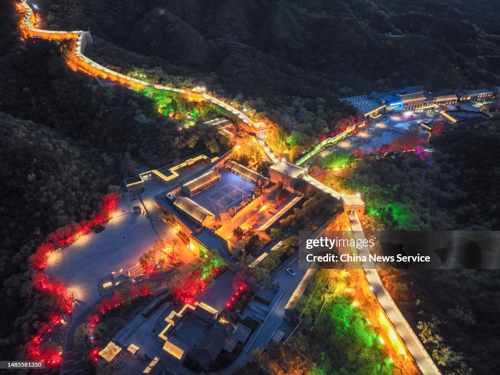 Badaling Great Wall Offers Night Tour In Beijing