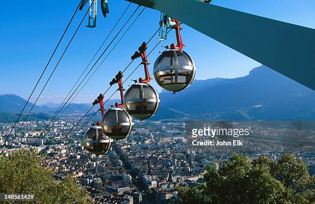aerial tramway from fort de la bastille to grenoble. - bastille stock-fotos und bilder