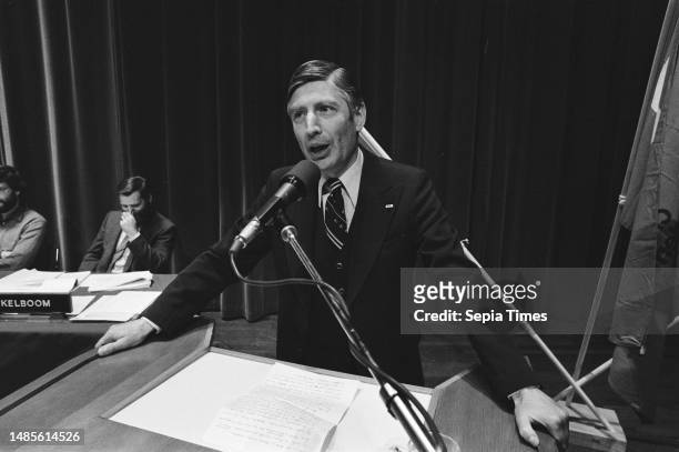 Dries van Agt during his speech at the meeting, January 31 list leaders, party congresses, politicians, political parties, The Netherlands, 20th...