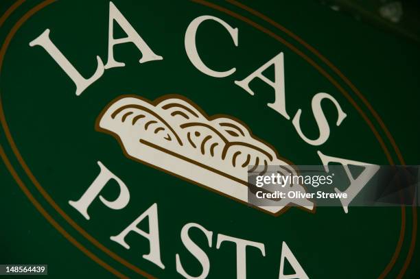 stockillustraties, clipart, cartoons en iconen met la casa della pasta restaurant sign, 37 dixon st. - casa