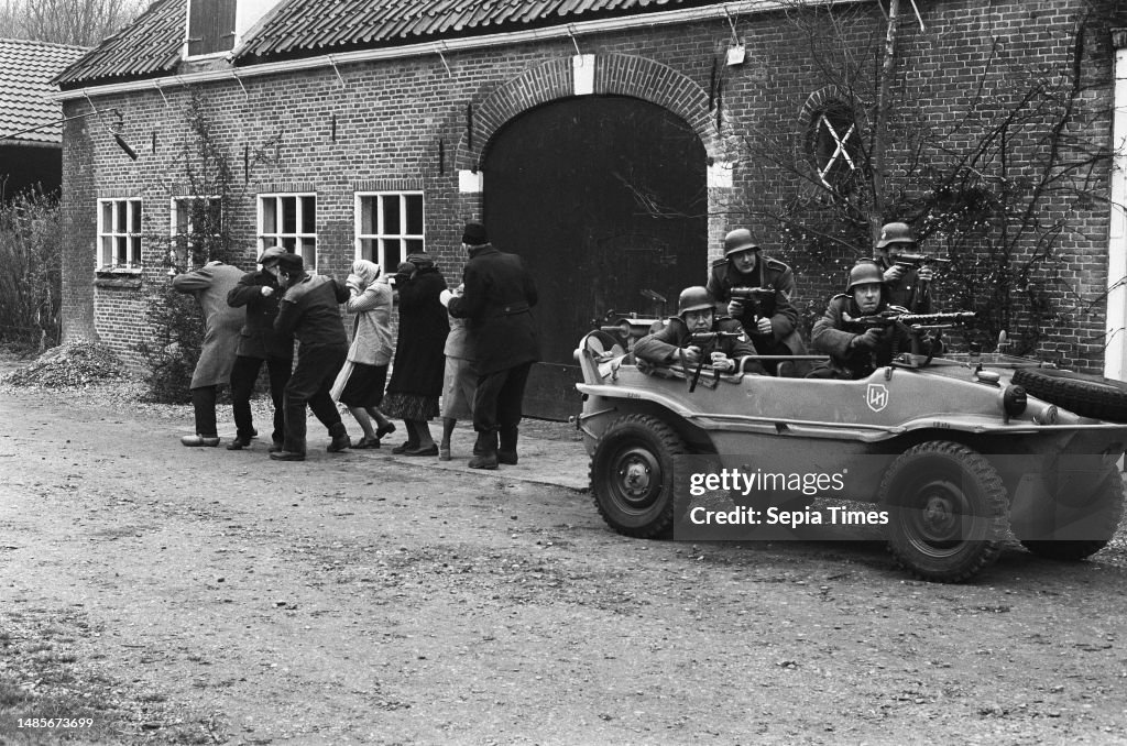 Oorlogswinter by Jan Terlouw filmed by VARA; people are taken away by German soldiers