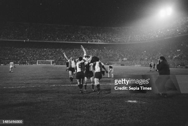 Celtic v Feijenoord 1-2 final European Cup-I in Milan: Cheering Feijenoorders take Kindvall on their shoulders after goal, May 6 sports, soccer, The...