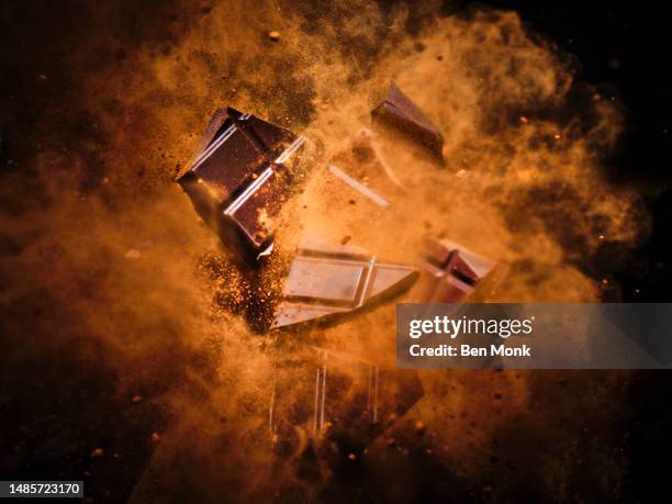 Exploding Chocolate Powder Chocolate Powder Explosion Photos and Premium High Res Pictures - Getty ...