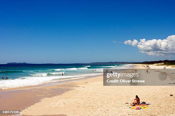 southwards outlook along south beach. - brunswick heads nsw stock pictures, royalty-free photos & images