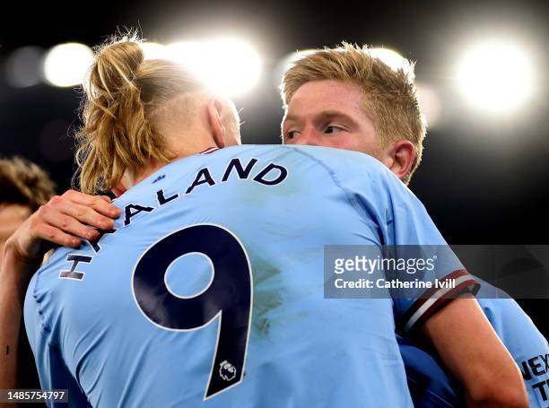 Kevin De Bruyne of Manchester City celebrates scoring the teams third goal with Eling Haaland of Manchester City during the Premier League match...