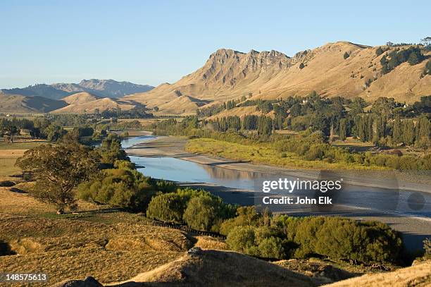 temata peak. - hawkes bay region stock pictures, royalty-free photos & images