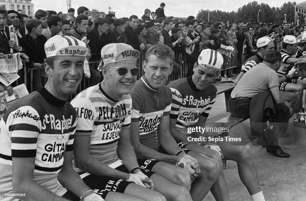 Ab Geldermans, Jan Janssen, Huub Zilverberg and Jo de Roo, Tour de France 1964 (1)