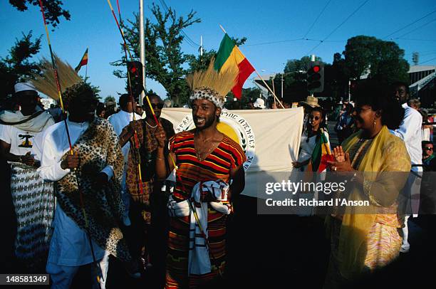 an ethiopian contigent joins in the annual moomba parade in multicultural melbourne - moomba festival parade stock pictures, royalty-free photos & images