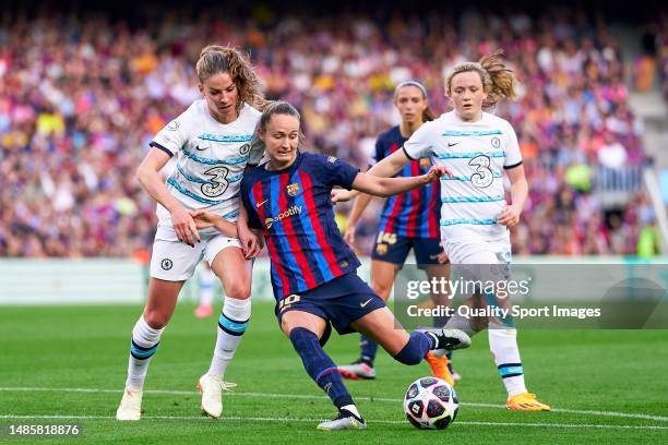 Caroline Graham-Hansen of FC Barcelona competes for the ball with Melanie Leupolz of Chelsea FC during the UEFA Women's Champions League semifinal...