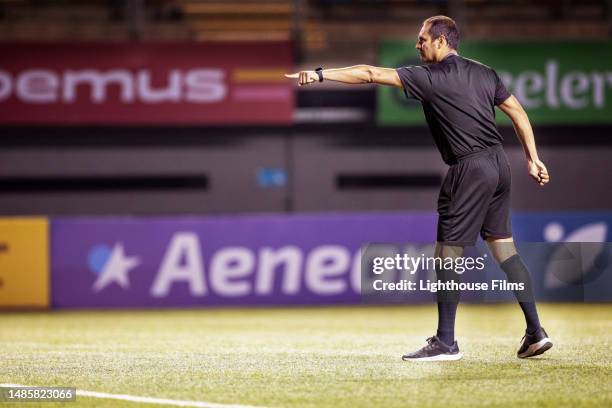 Aggressive Refs 846 World Cup Penalty Prepares Stock Photos, High-Res Pictures, and ...