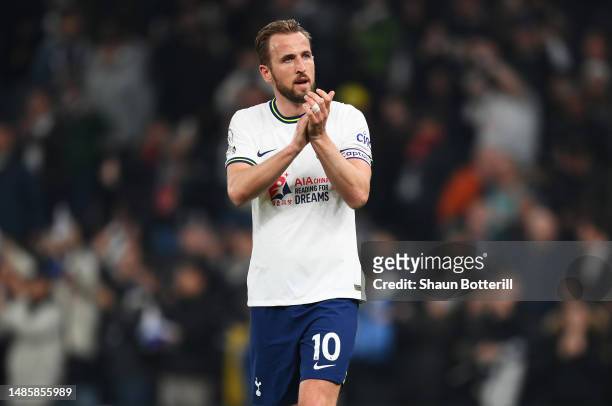 Harry Kane of Tottenham Hotspur applauds the supporters after the Premier League match between Tottenham Hotspur and Manchester United at Tottenham...