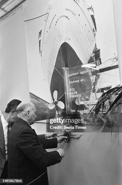 Opening training institute NDSM by wife of alderman Koets, 7 February 1967, shipbuilding, The Netherlands, 20th century press agency photo, news to...