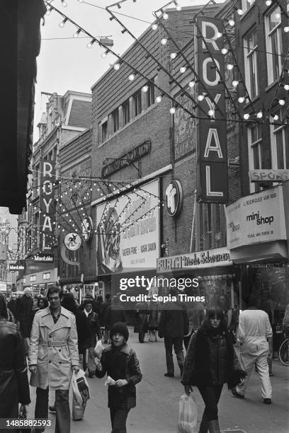 Amsterdam cinema Cinema Royal on the Nieuwendijk is closing, December 15 cinemas, buildings, street scenes, The Netherlands, 20th century press...