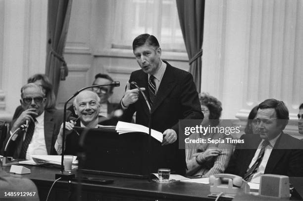 Some hilarity behind the government table as Van Agt reads the government statement; far left Joop den Uyl , far right Jan Terlouw , November 16...