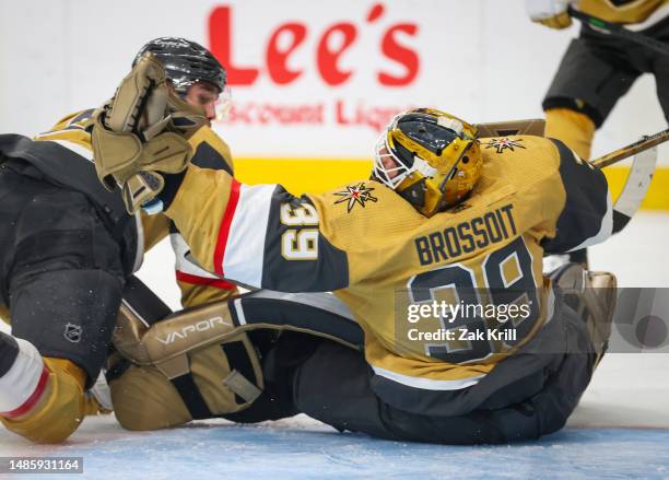 Laurent Brossoit of the Vegas Golden Knights makes a save during the second period against the Winnipeg Jets in Game Five of the First Round of the...