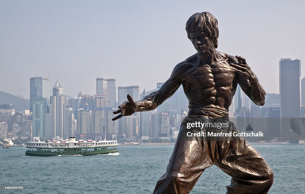 Bruce Lee statue.