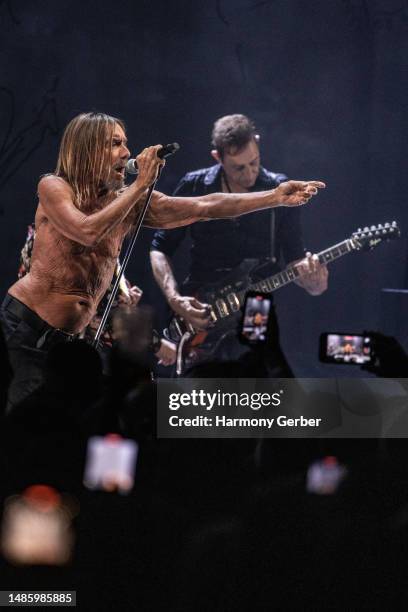 Iggy Pop and Jamie Hince Perform At The Hollywood Palladium on April 27, 2023 in Los Angeles, California.