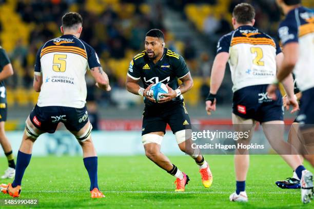 Ardie Savea of the Hurricanes on attack during the round 10 Super Rugby Pacific match between Hurricanes and ACT Brumbies at Sky Stadium, on April 28...