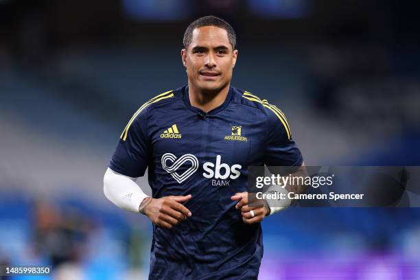 Aaron Smith of the Highlanders warms up during the round 10 Super Rugby Pacific match between NSW Waratahs and Highlanders at Allianz Stadium, on...