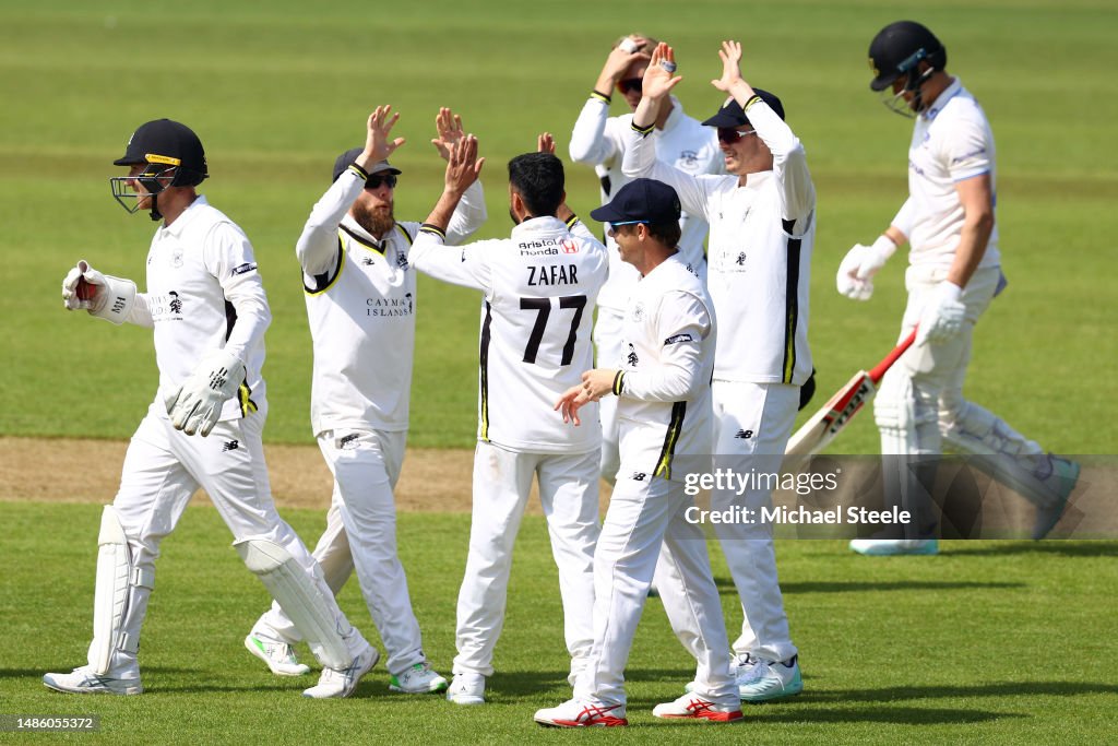 Gloucestershire v Sussex - LV= Insurance County Championship