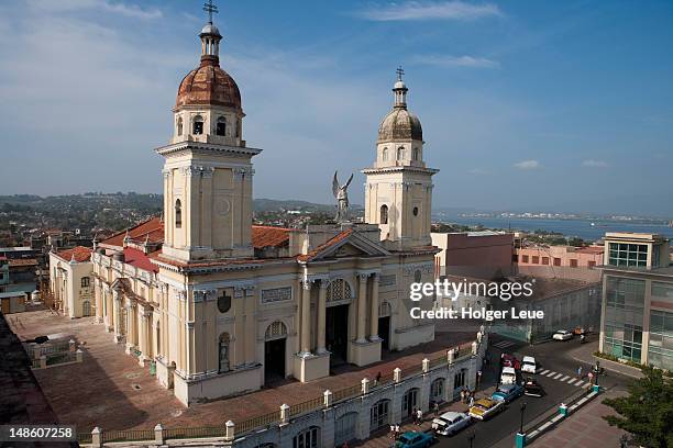catedral de nuestra senora de la asuncion cathedral. - santiago de cuba photos et images de collection