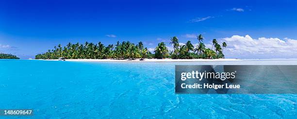 one foot island. - cook islands - fotografias e filmes do acervo