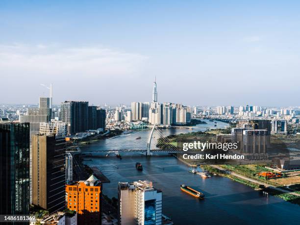 ho chi minh city skyline - saigon river fotografías e imágenes de stock