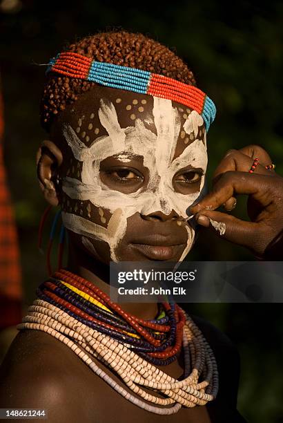 karo tribe girl with painted face. - karo stock pictures, royalty-free photos & images