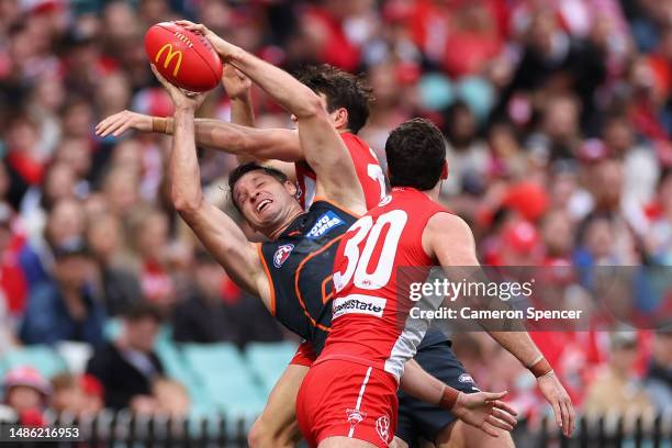 Jesse Hogan of the Giants marks during the round seven AFL match between Sydney Swans and Greater Western Sydney Giants at Sydney Cricket Ground, on...